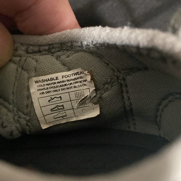 Kids keen water sandal sz 3.These are gently used sandal with a lot of life left - Picture 6 of 9